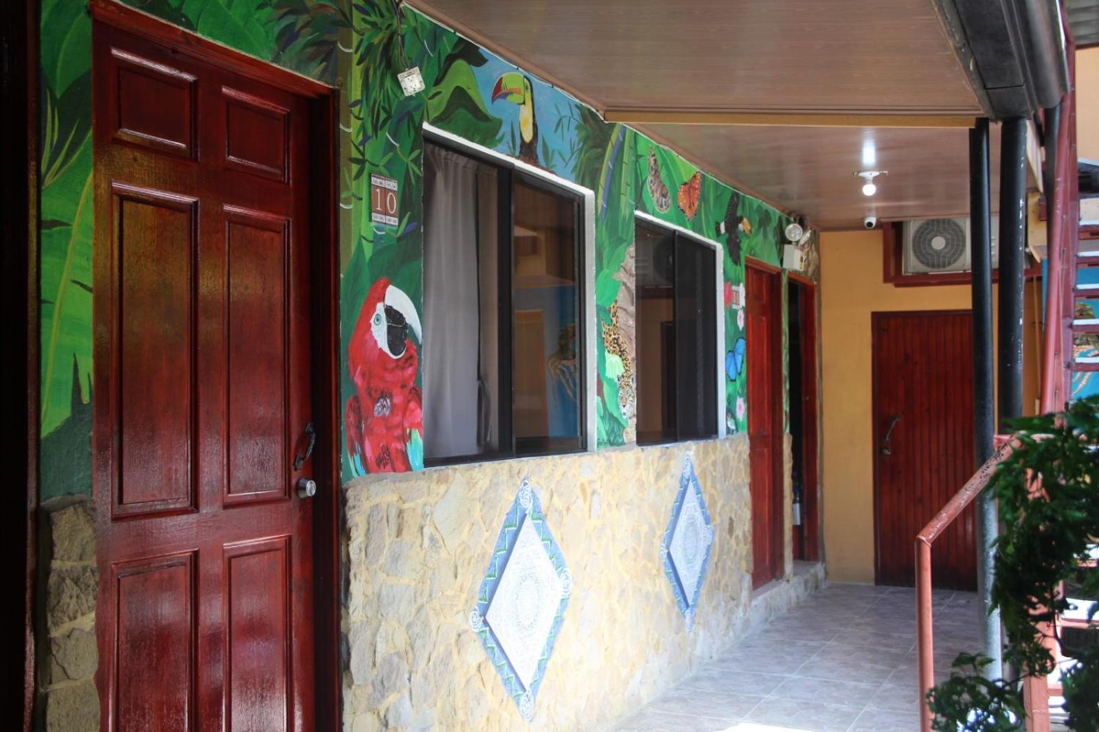 Costa Linda Art Hostel Manuel Antonio Eksteriør billede